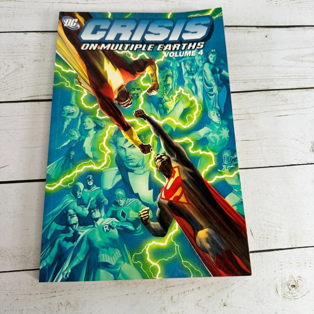 Crisis on‎ Multiple Earths Vol 4 DC Comics 2006 Paperback Graphic Novel